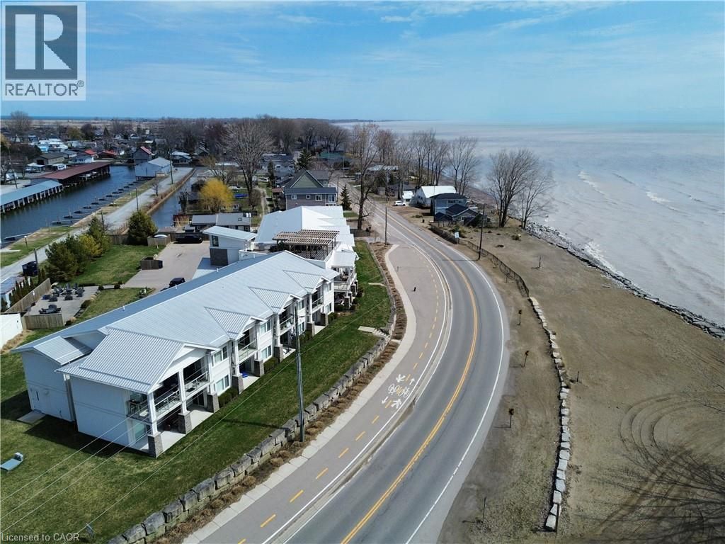 12 Erie Boulevard Unit# 207, Long Point