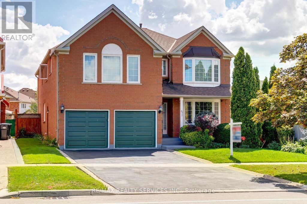671 Peter Robertson Boulevard, Brampton (sandringham-Wellington)