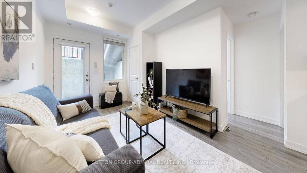 1b - 867 Wilson Avenue, Toronto (downsview-Roding-Cfb)