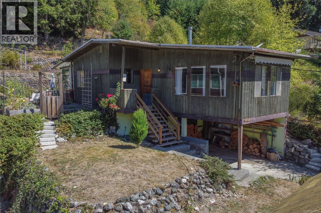 10545 Cypress Rd, Youbou