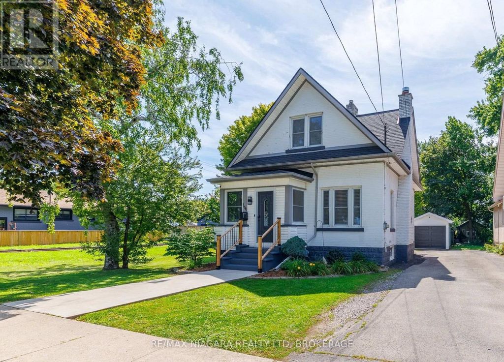 164 Kent Street, Port Colborne (sugarloaf)