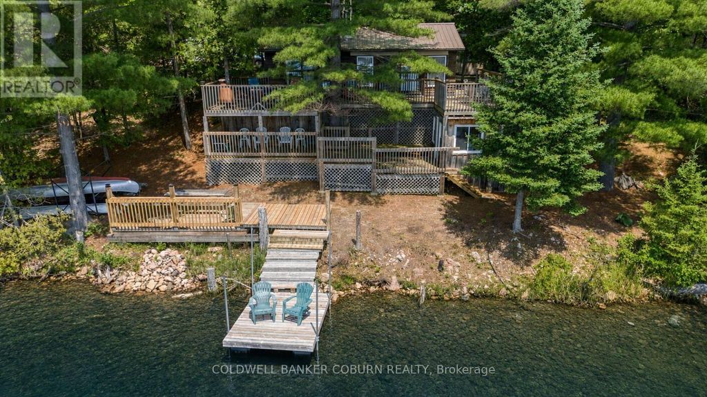 1015 Oak Lane N, Frontenac (frontenac Centre)