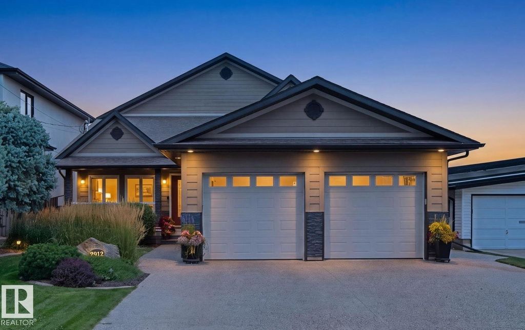 7912 Rowland Rd Nw, Edmonton