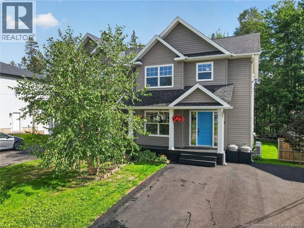 302 Lady Russell, Moncton