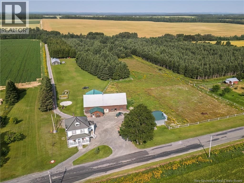729 Route 260, Saint-Quentin