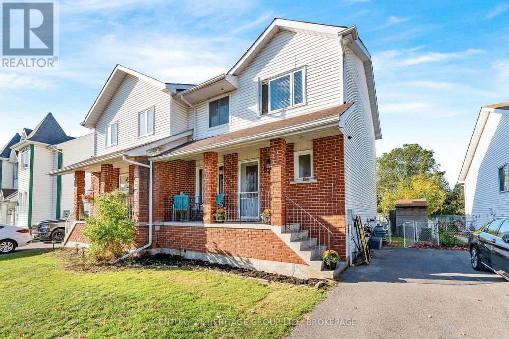 944 Warburton Crescent, Kingston (east Gardiners Rd)