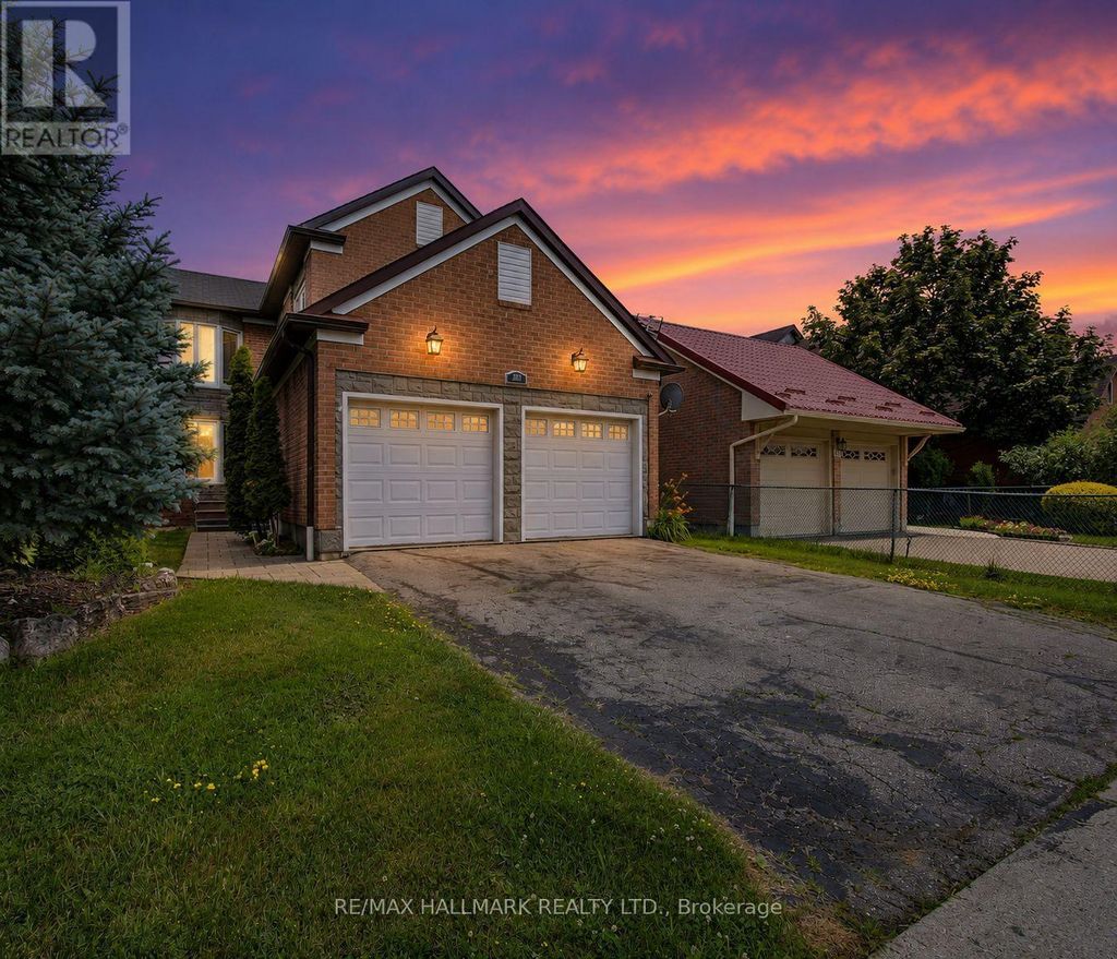 329 Kingsbridge Garden Circle, Mississauga (hurontario)