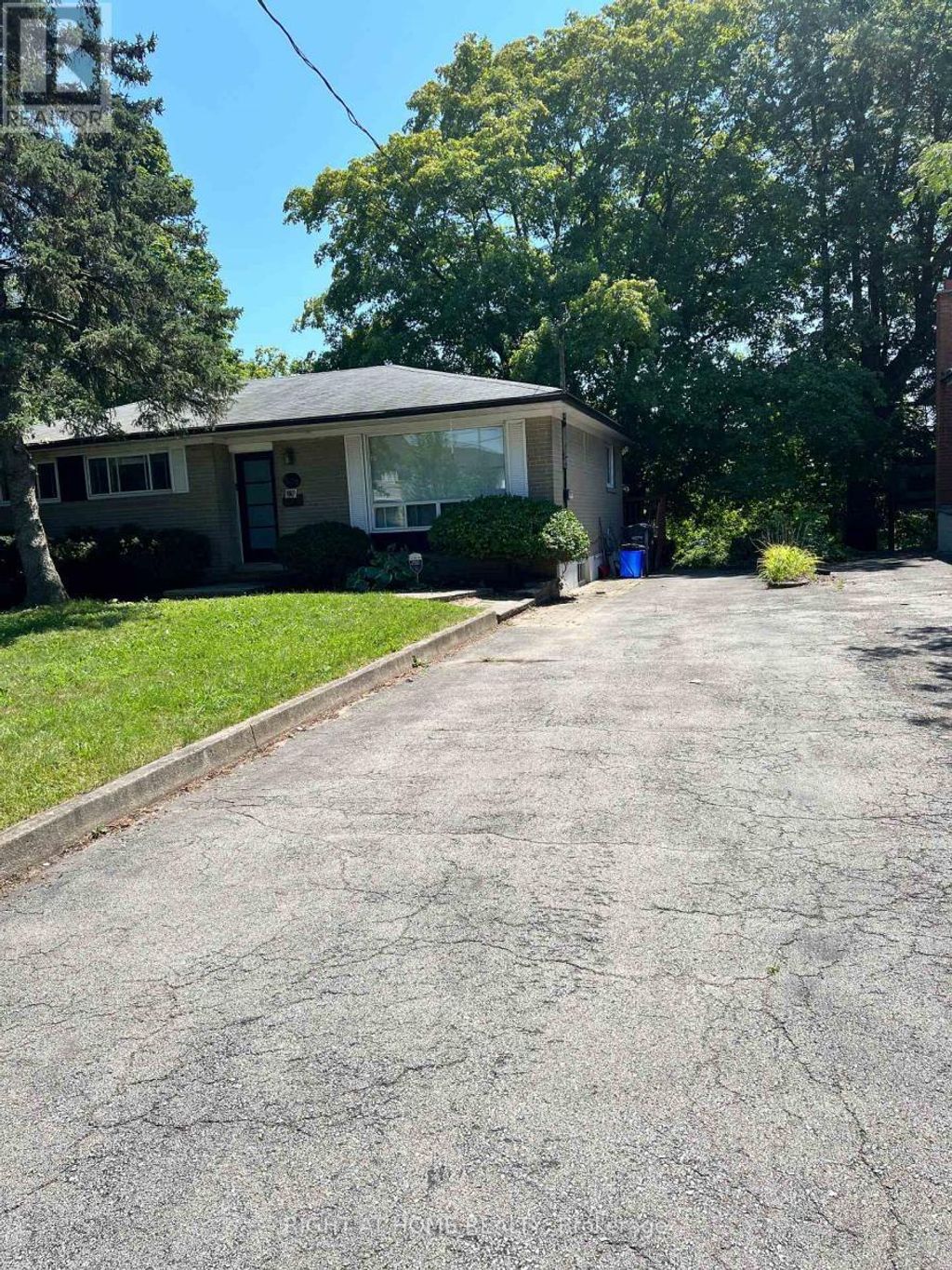 Upper - 508 Stafford Drive, Oakville (wo West)
