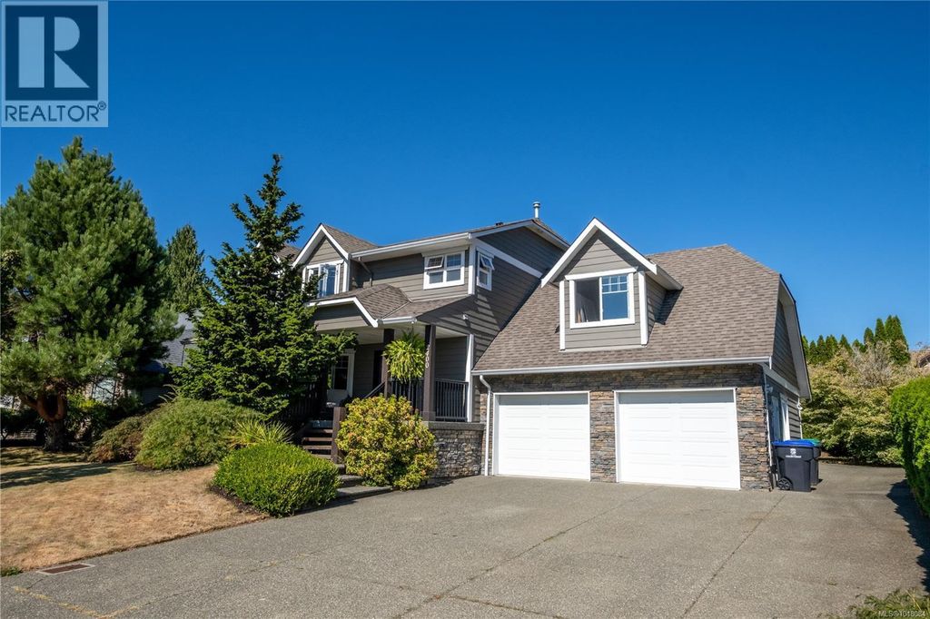 2400 Stirling Cres, Courtenay