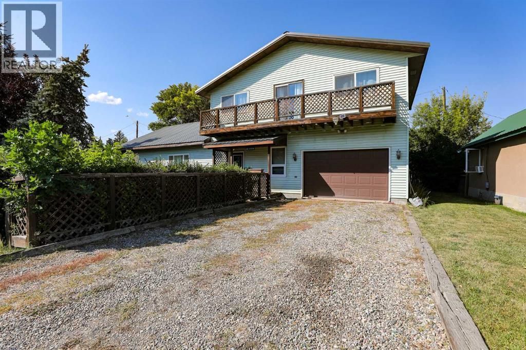 11 E 300 N, Raymond