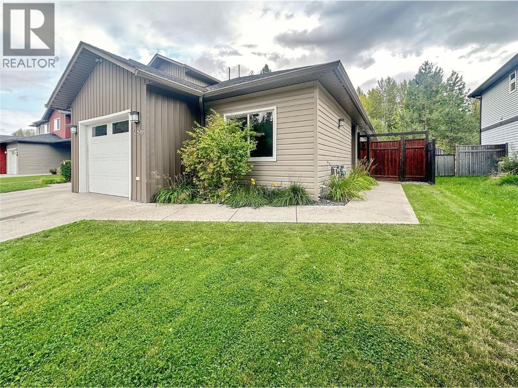 486 Similkameen Avenue, Princeton