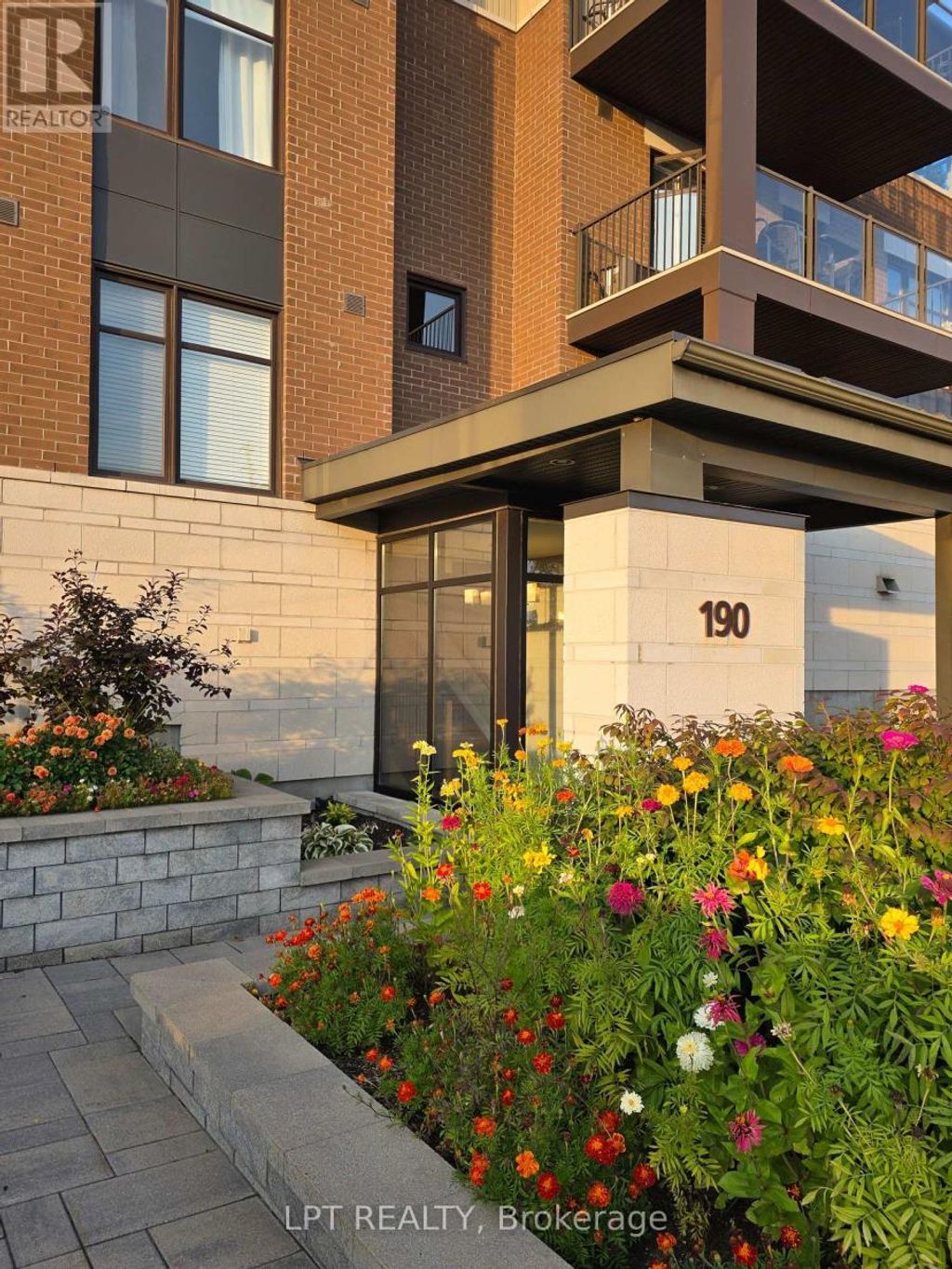 203 - 190 Guelph Private, Ottawa