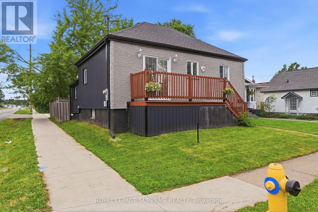 24 Alexandra Boulevard, St. Catharines (secord Woods)