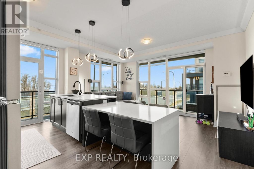 209 - 10 Concord Place, Grimsby (grimsby Beach)