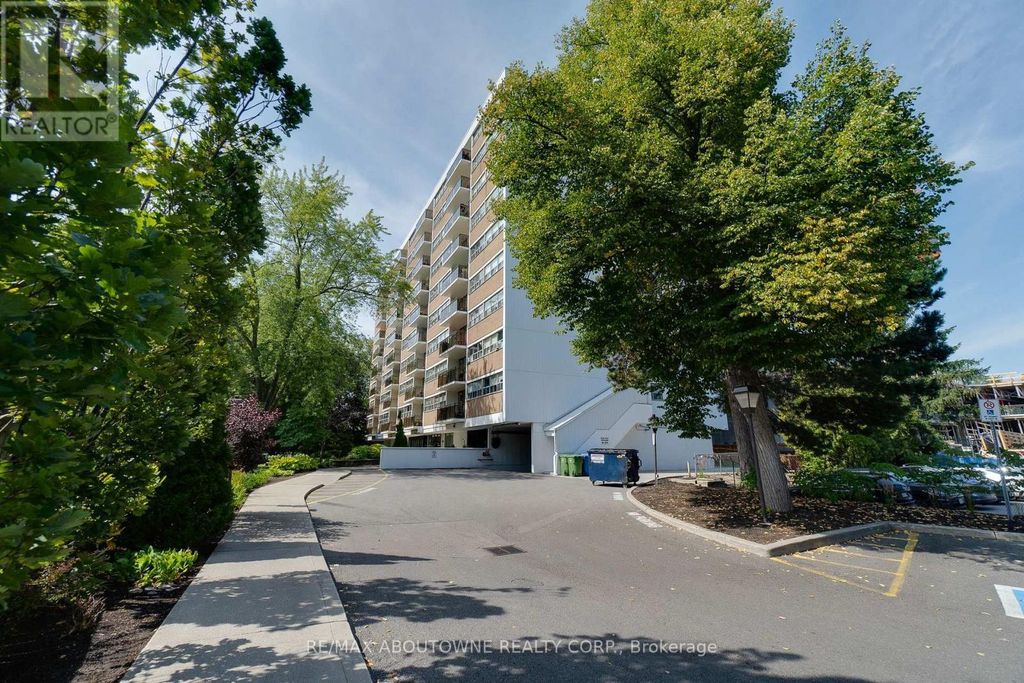507 - 212 Kerr Street, Oakville (co Central)