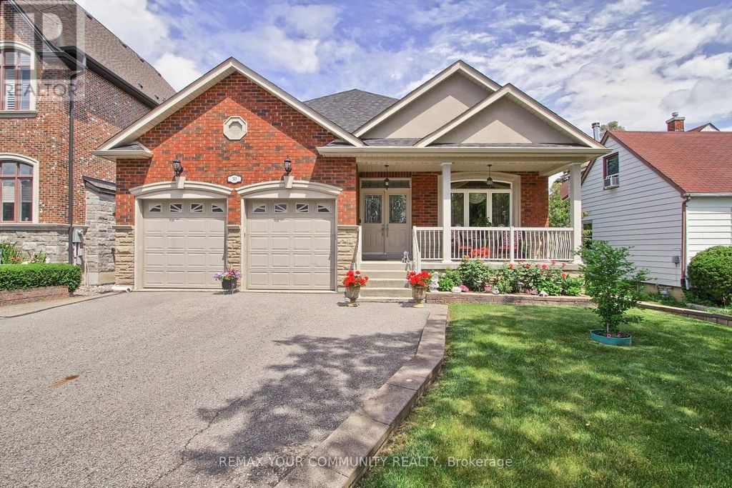 30 Elm Grove Avenue, Richmond Hill (oak Ridges)