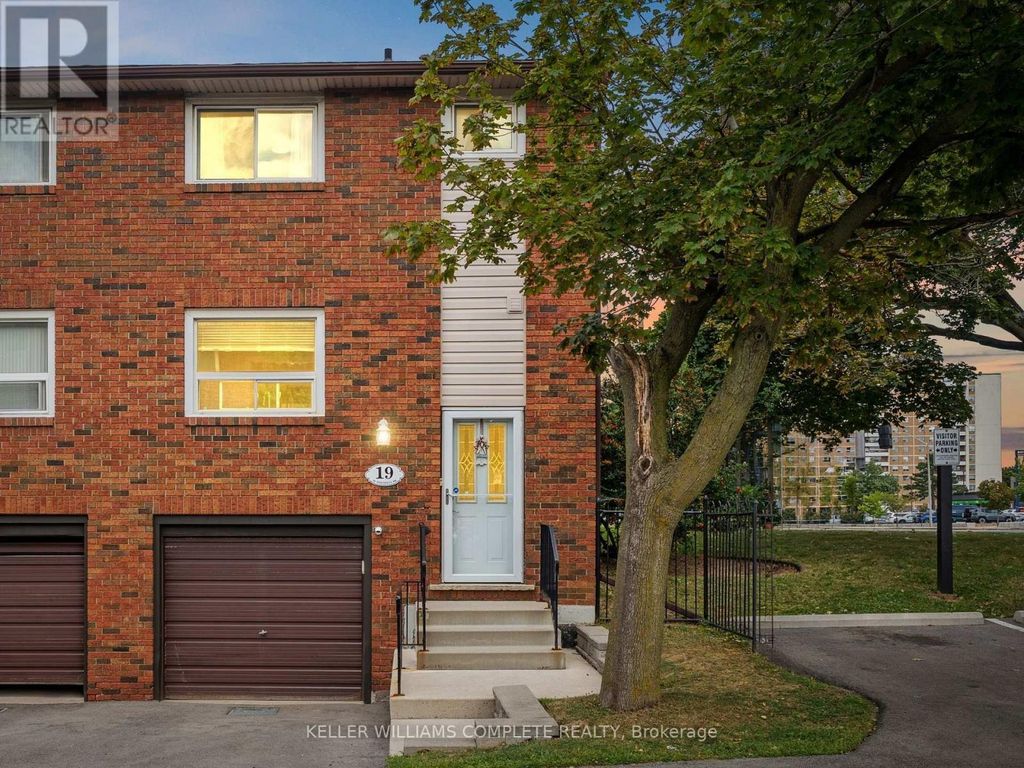 19 - 90 Magnolia Drive, Hamilton (mountview)