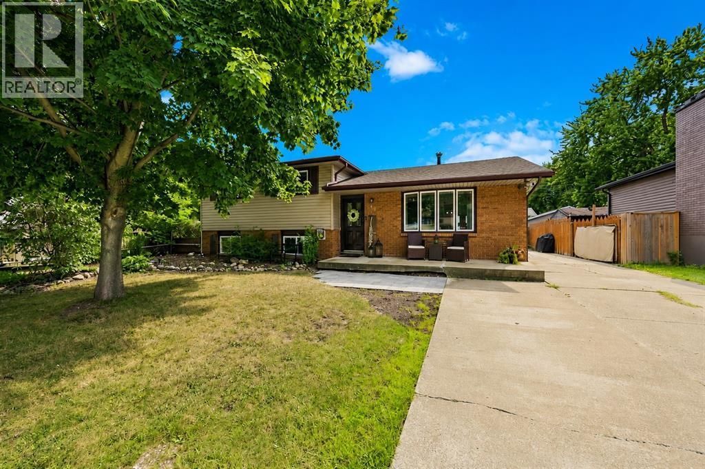 315 Brentwood Crescent, St Clair