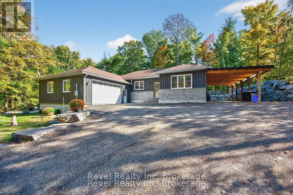 683 Lafontaine Road W, Tiny
