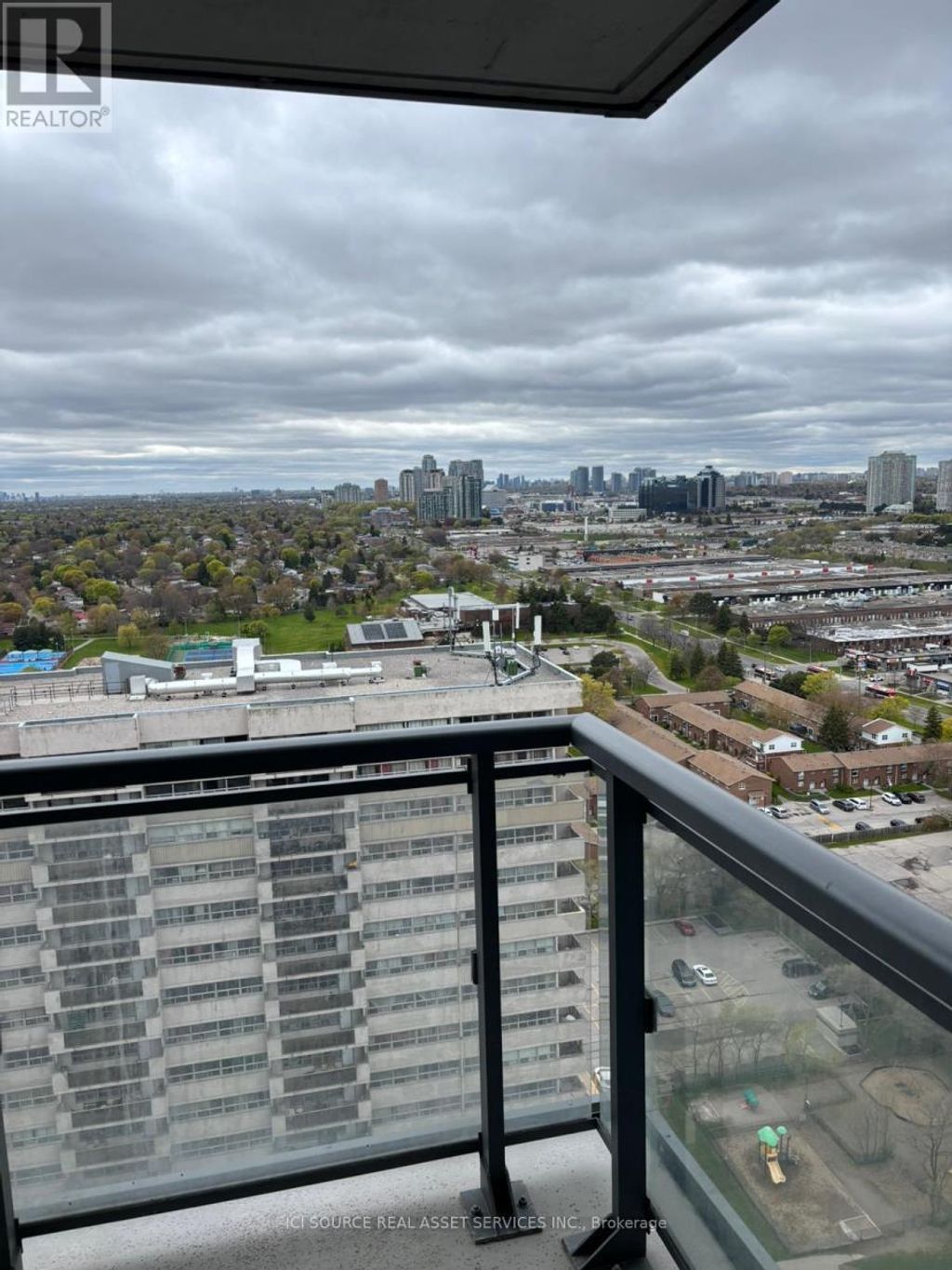 2504 - 30 Meadowglen Place, Toronto (woburn)