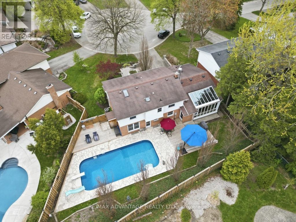35 Cowan Place, London South (south R)
