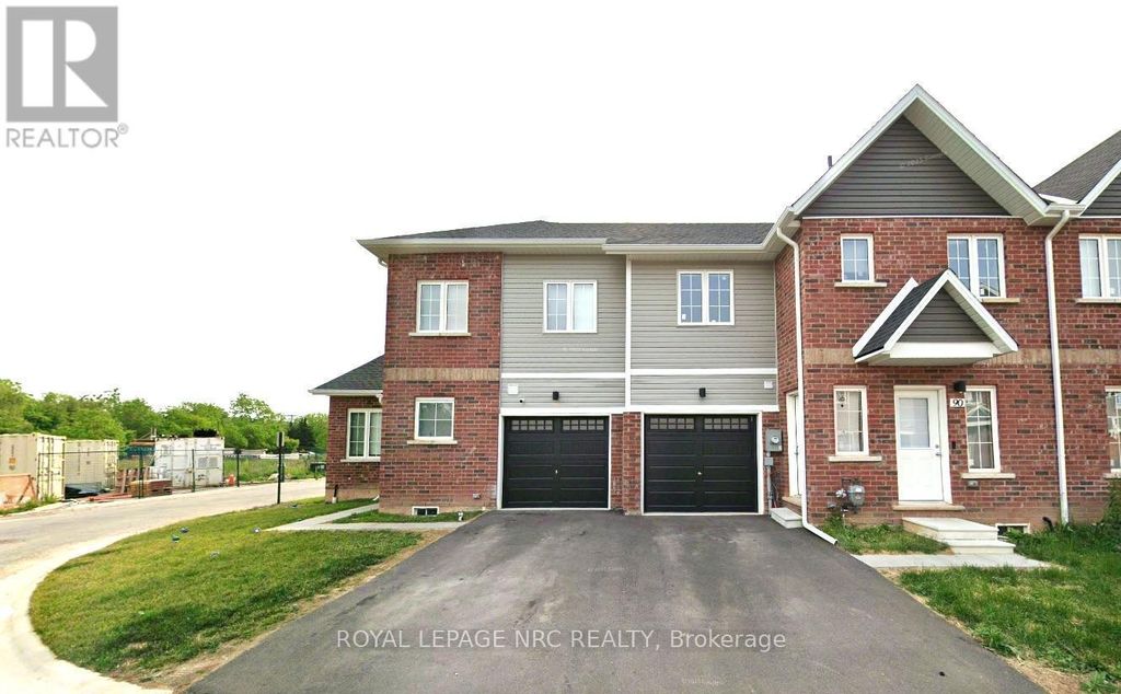 90 Highriver Trail, Welland (broadway)