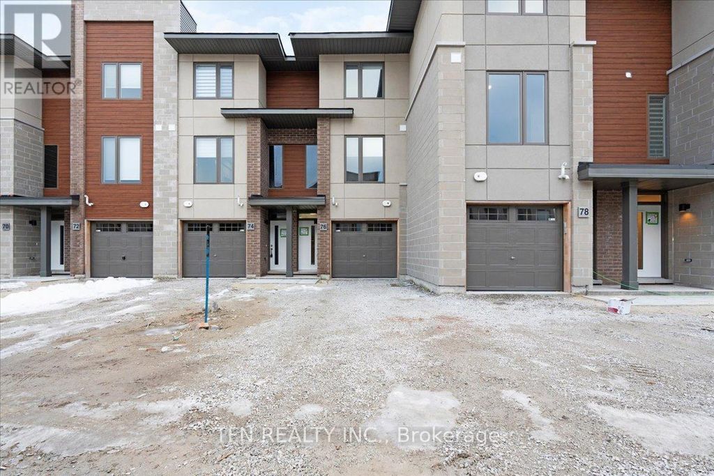 77 Winters Crescent N, Collingwood