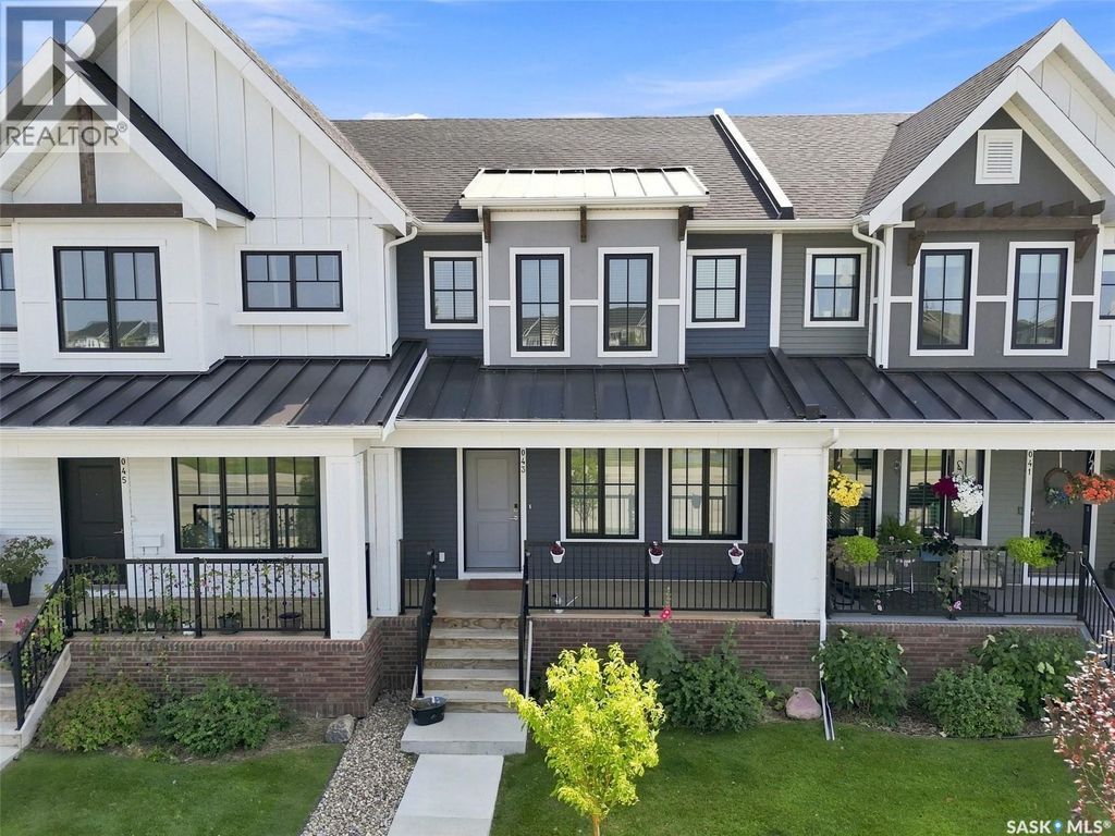 3043 Brighton Common, Saskatoon