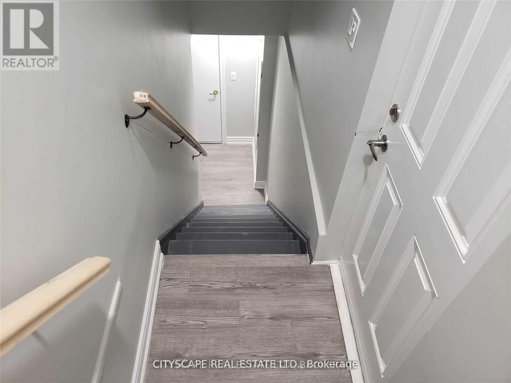 Bsmt - 4375 Trail Blazer Way, Mississauga (hurontario)