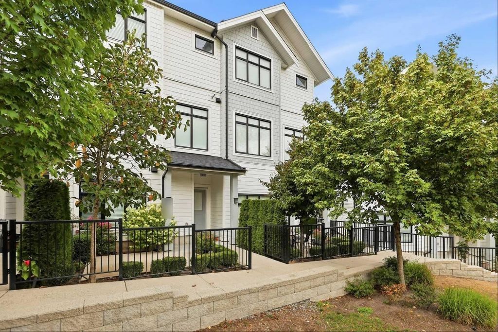 17557 100 Avenue, Surrey