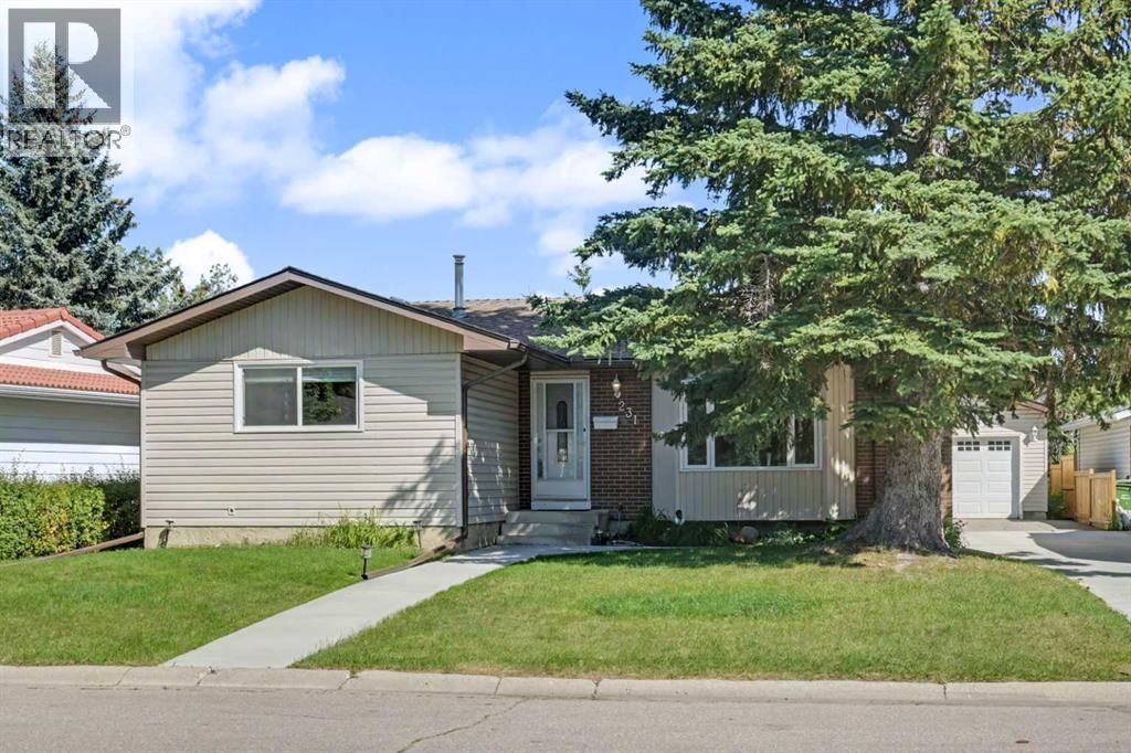 231 Cedarille Green Sw, Calgary