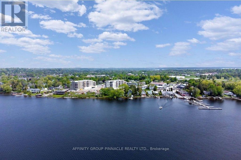 302 - 19 A West Street N, Kawartha Lakes (fenelon Falls)