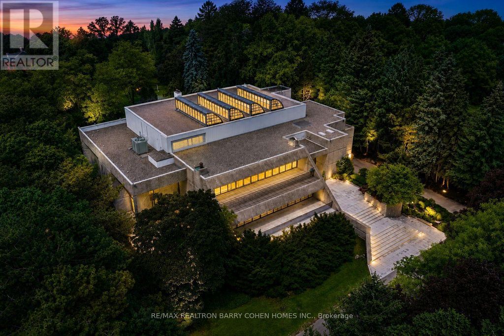30 High Point Road, Toronto (bridle Path-Sunnybrook-York Mills)