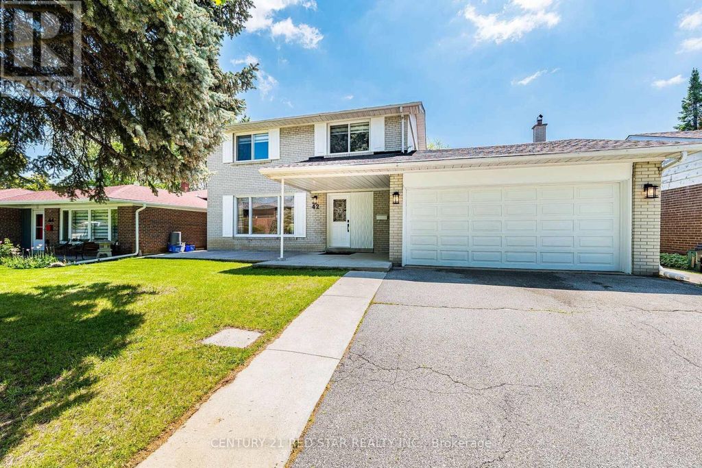 42 Broadfield Drive, Toronto (markland Wood)