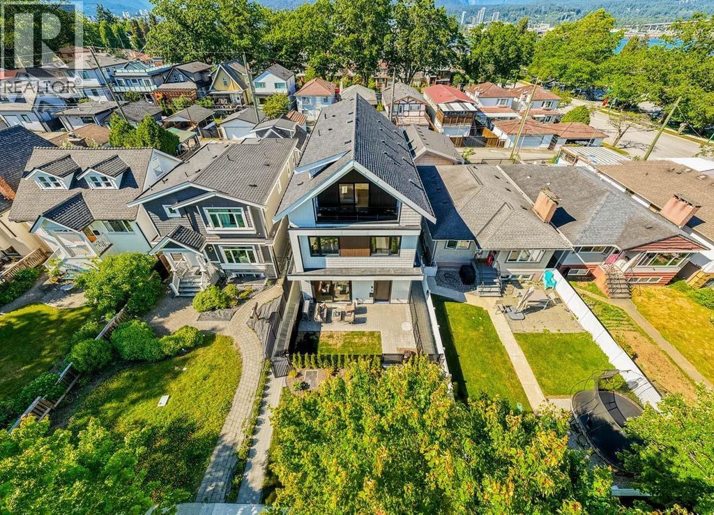 1 2875 Cambridge Street, Vancouver