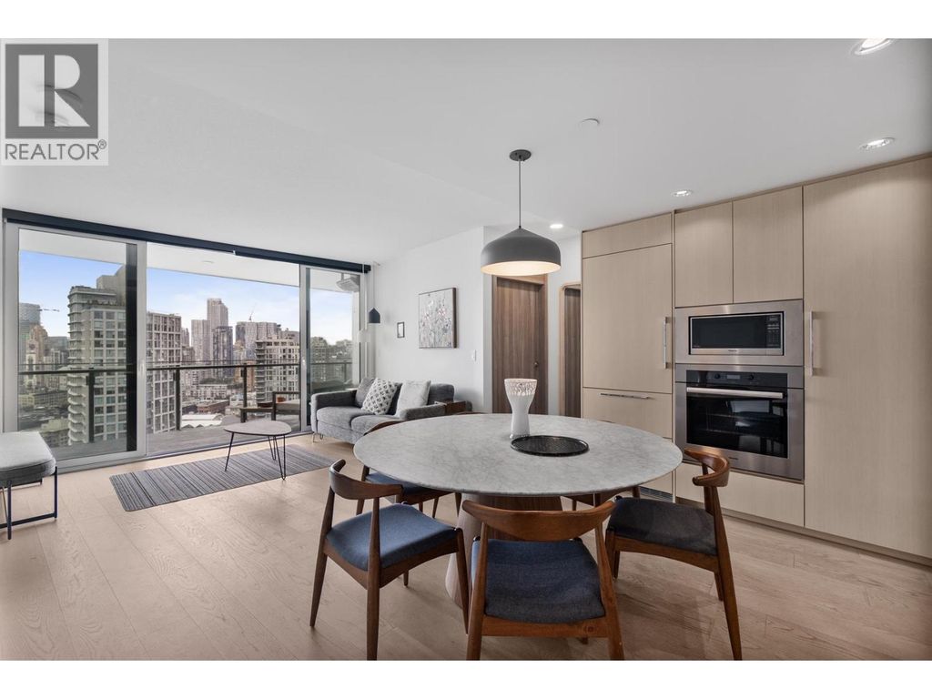 2720 89 Nelson Street, Vancouver