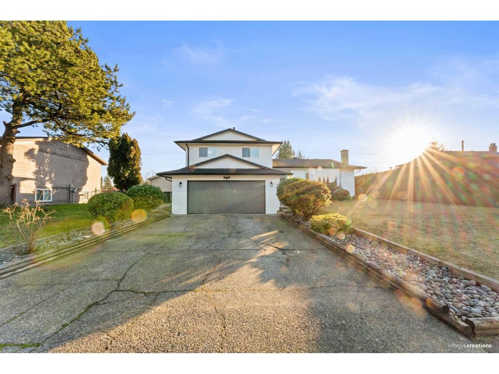 15796 95a Avenue, Surrey