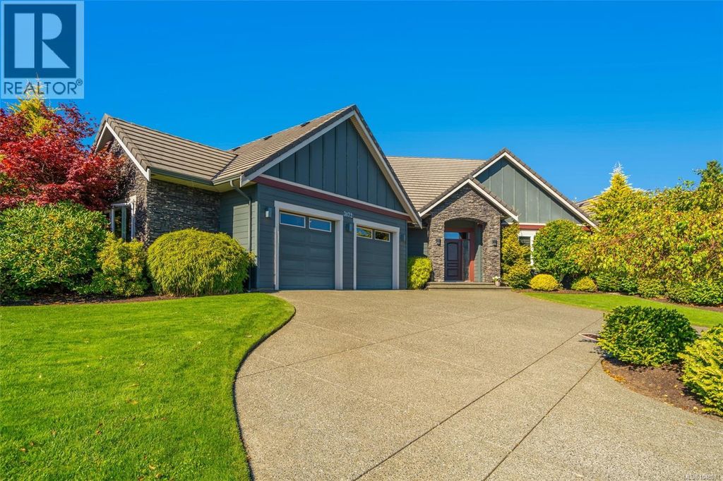 3172 Royal Vista Way, Courtenay