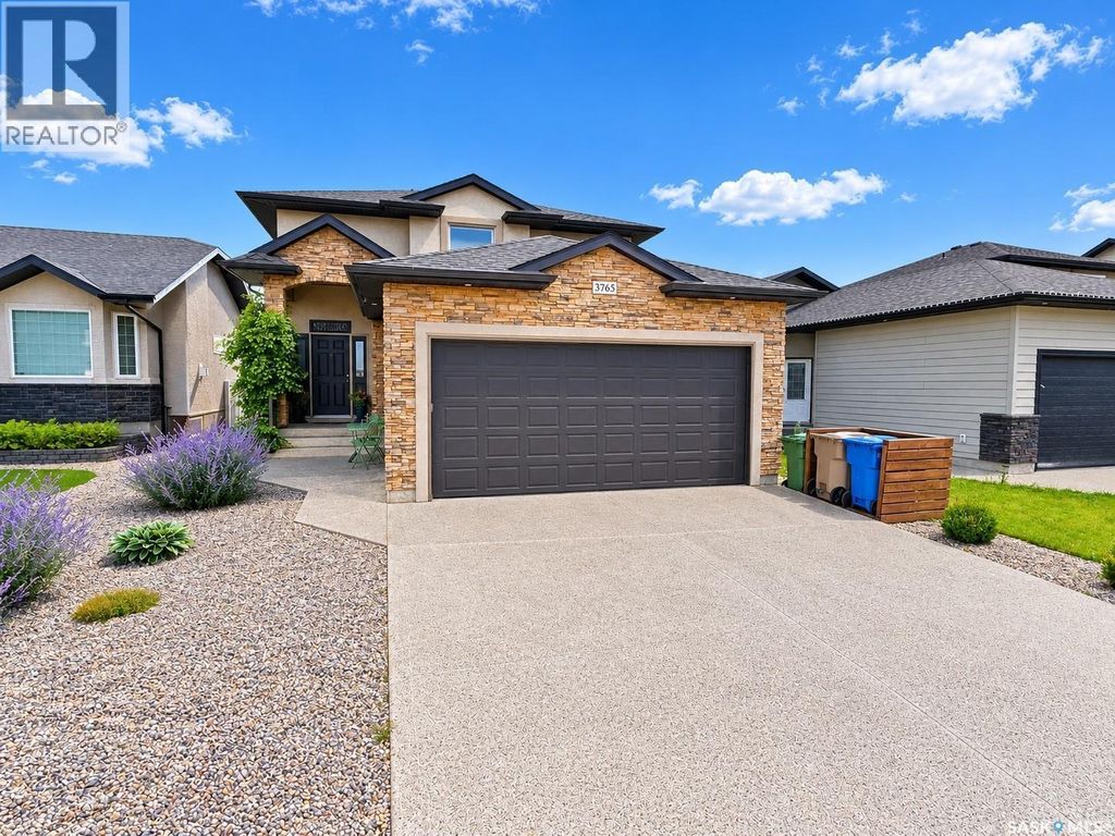 3765 Green Moss Lane, Regina