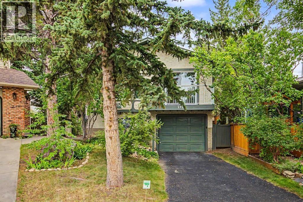 232 Sandstone Place Nw, Calgary