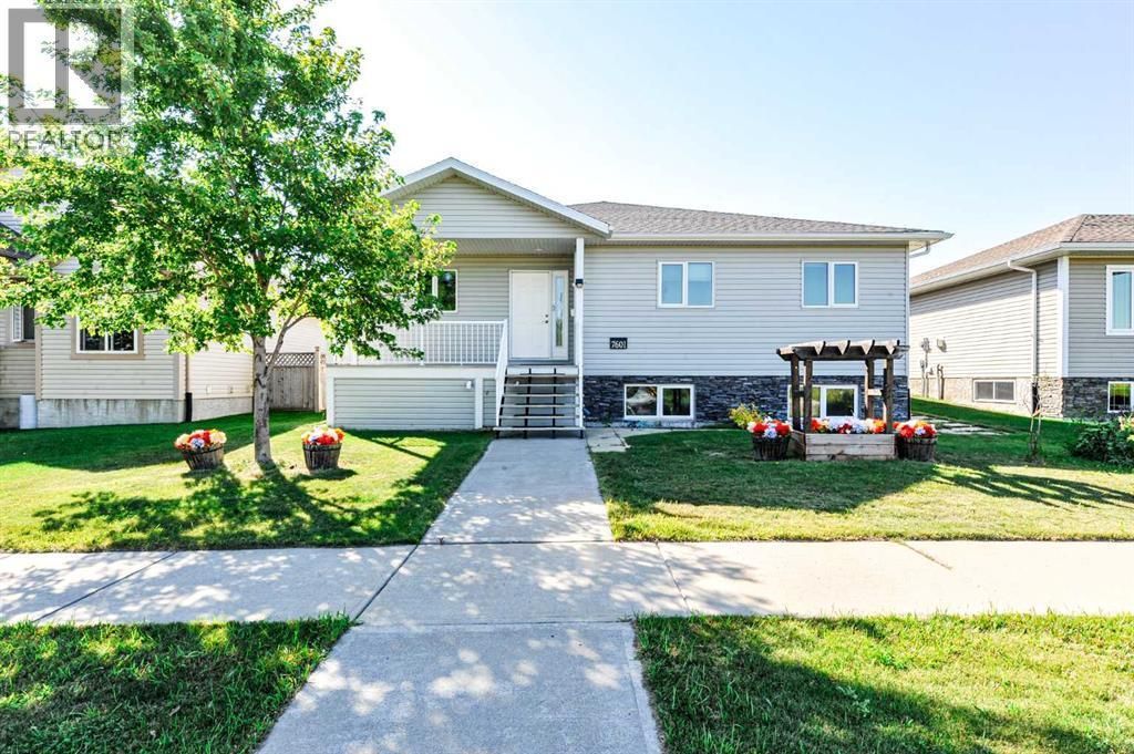 7601 41 Avenue, Camrose