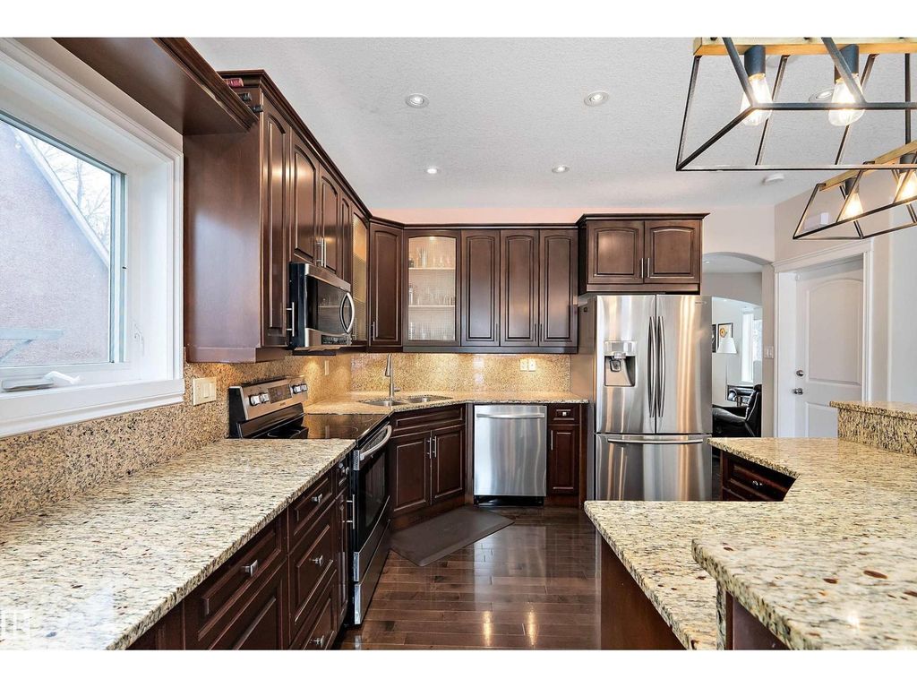 10623 75 Av Nw, Edmonton