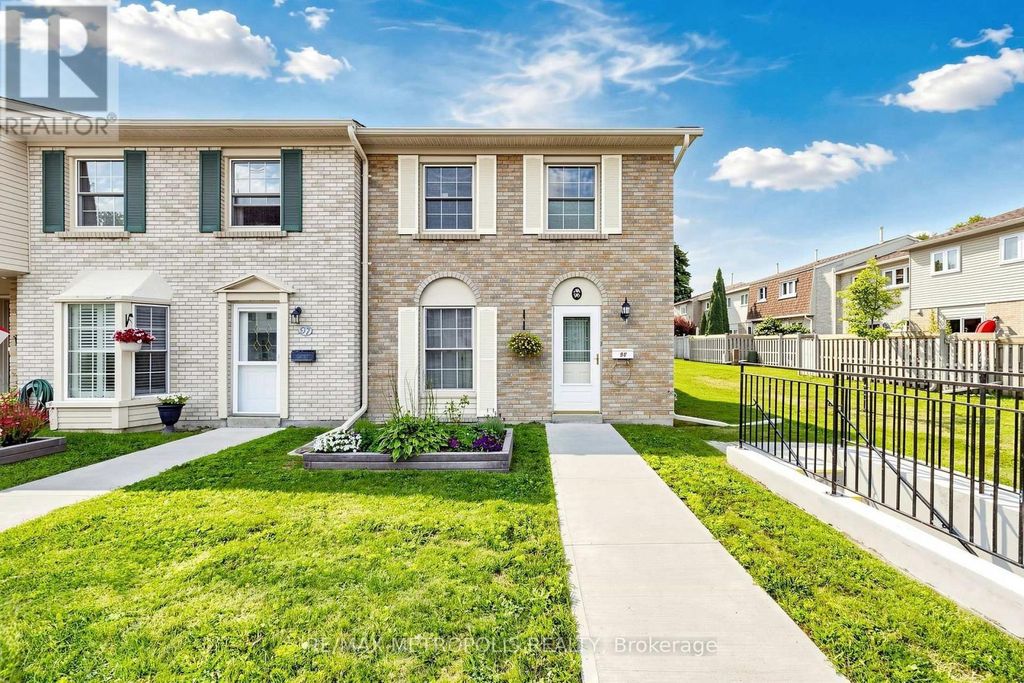 96 - 580 Eyer Drive, Pickering (west Shore)