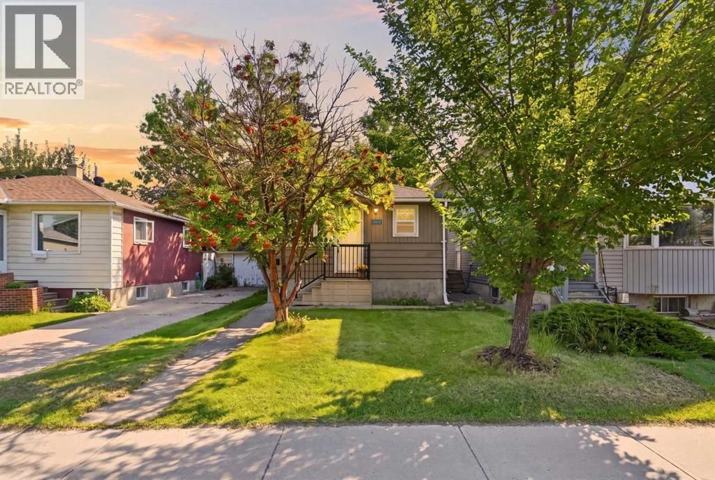 2512 19 Street Nw, Calgary