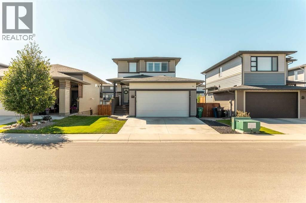 917 Atlantic Cove W, Lethbridge