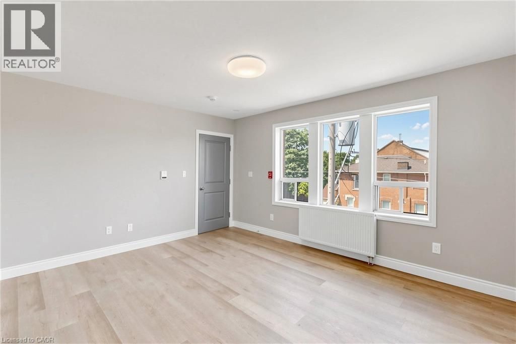 71 Sanford Avenue S, Hamilton