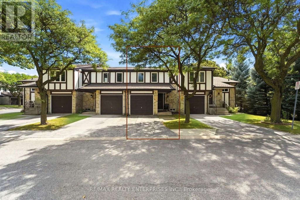 35 - 2200 Glenwood School Drive, Burlington (freeman)