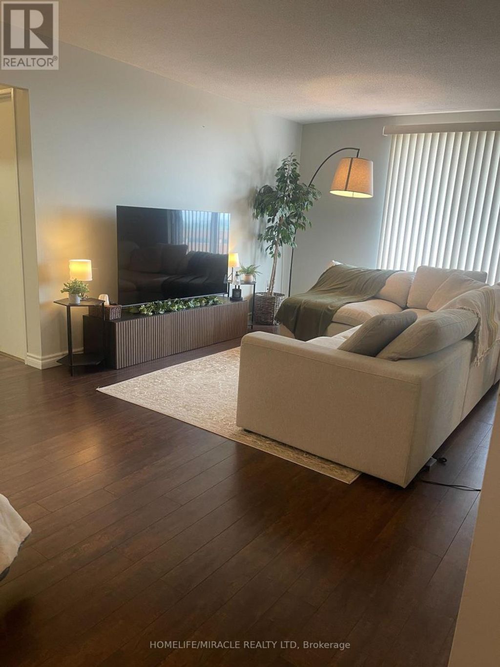 810 - 3555 Derry Road E, Mississauga (malton)
