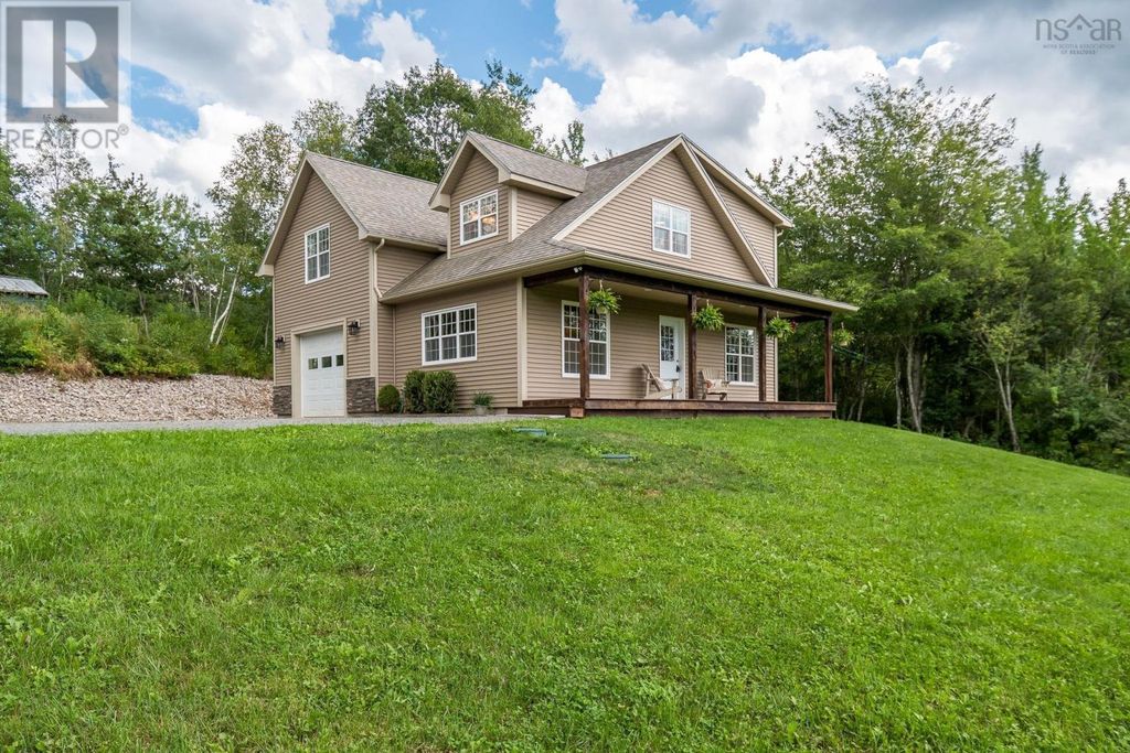 1017 Bog Road, Falmouth