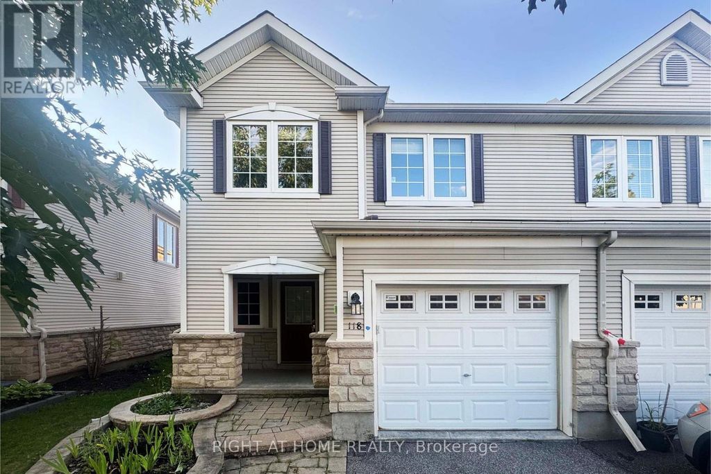 118 Braddock Private, Ottawa